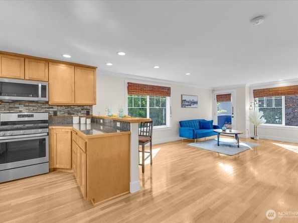 211 15th Avenue, Seattle WA 98122