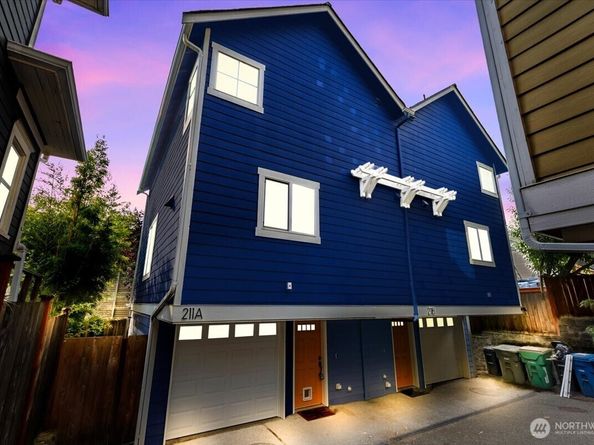 211 15th Avenue, Seattle WA 98122