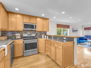 211 15th Avenue, Seattle WA 98122