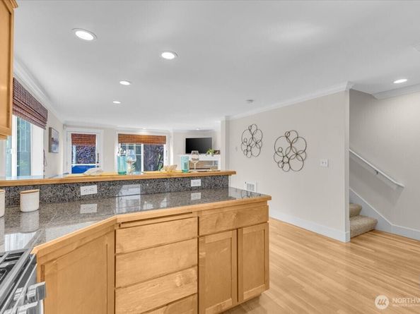 211 15th Avenue, Seattle WA 98122