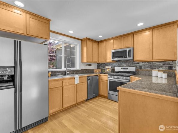 211 15th Avenue, Seattle WA 98122