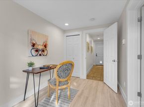 211 15th Avenue, Seattle WA 98122