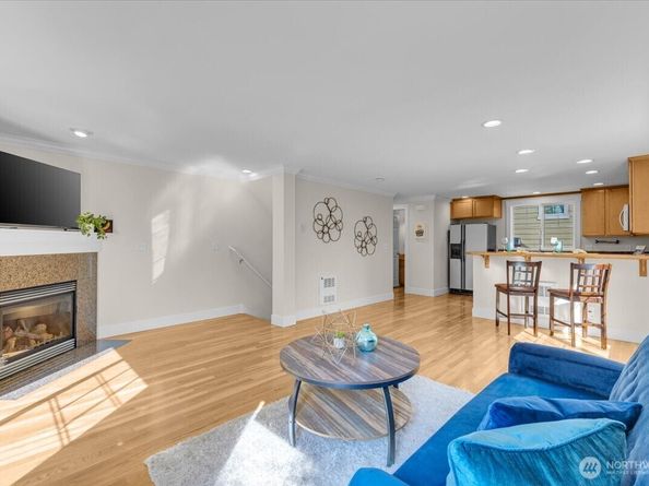 211 15th Avenue, Seattle WA 98122