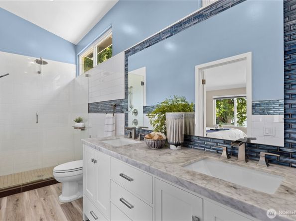18176 SE 41st Place, Issaquah WA 98027