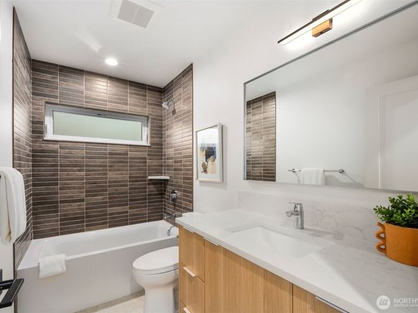 4123 A Chilberg Avenue SW, Seattle WA 98116