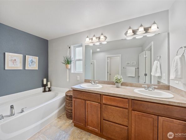 4916 Pike Street NE, Auburn WA 98002