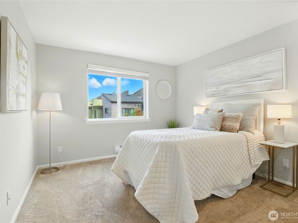 559 McGraw Street 204, Seattle WA 98109