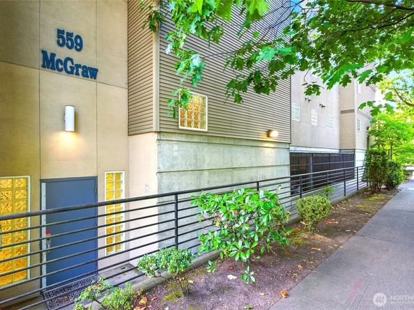 559 McGraw Street 204, Seattle WA 98109