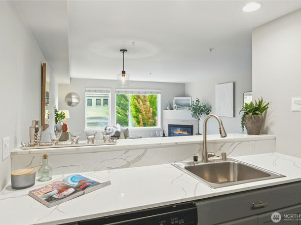 559 McGraw Street 204, Seattle WA 98109