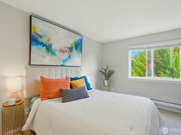 559 McGraw Street 204, Seattle WA 98109