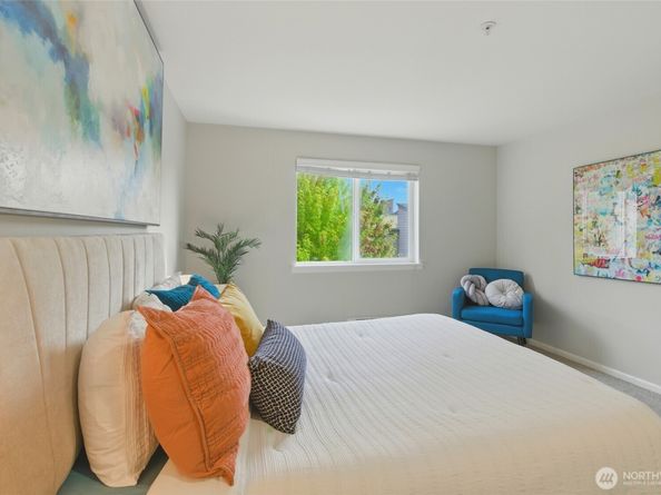 559 McGraw Street 204, Seattle WA 98109
