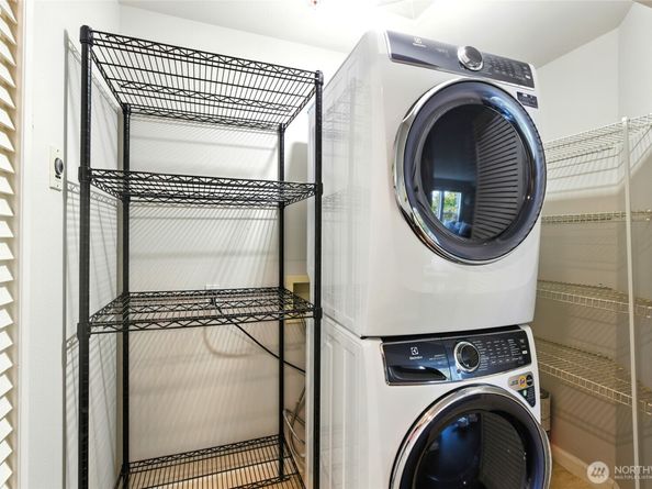559 McGraw Street 204, Seattle WA 98109