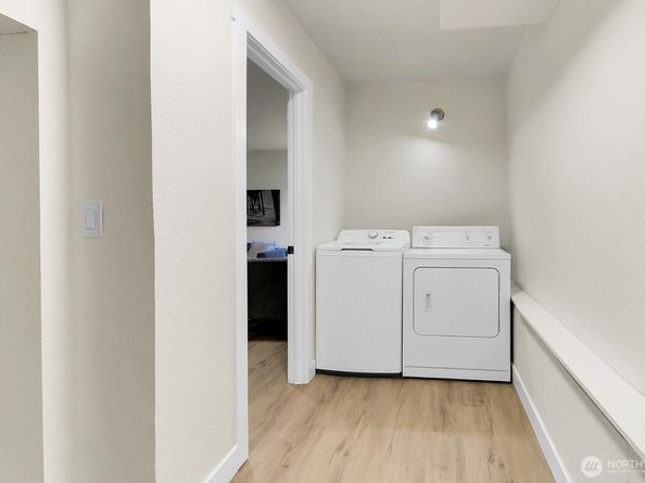 1621 N 201st Street, Shoreline WA 98133