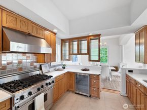 337 25th Avenue E, Seattle WA 98112