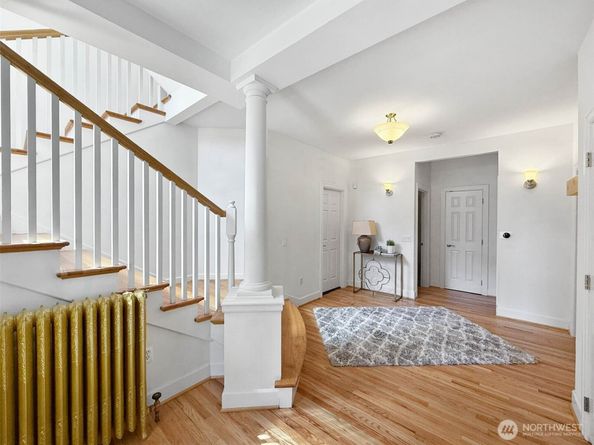 337 25th Avenue E, Seattle WA 98112