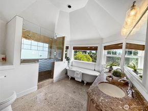337 25th Avenue E, Seattle WA 98112
