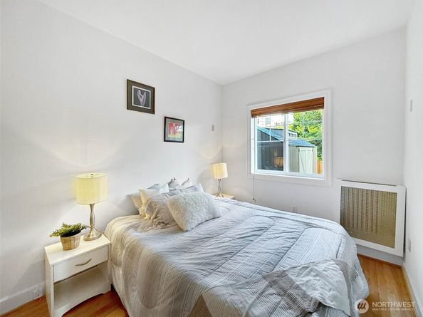 337 25th Avenue E, Seattle WA 98112