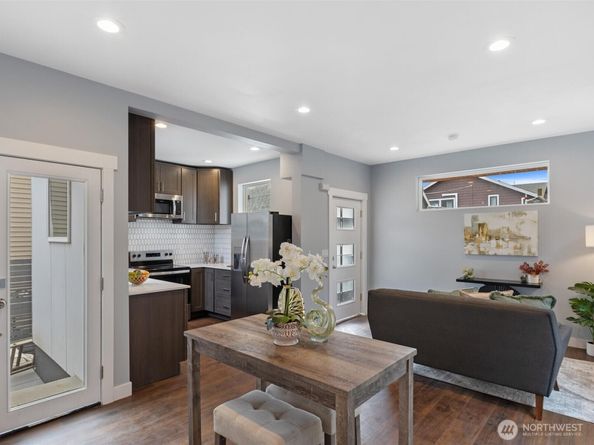 6751 14th Avenue NW, Seattle WA 98117