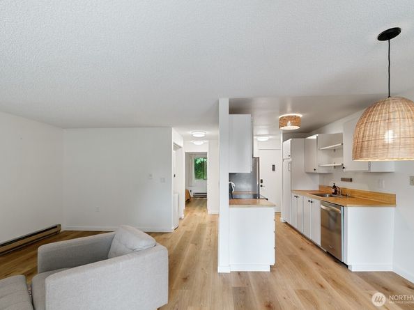 12744 NE 116th Street K33, Kirkland WA 98034