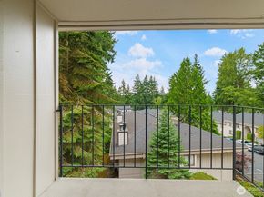 12744 NE 116th Street K33, Kirkland WA 98034