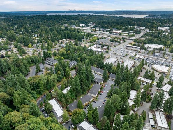 12744 NE 116th Street K33, Kirkland WA 98034