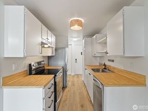 12744 NE 116th Street K33, Kirkland WA 98034