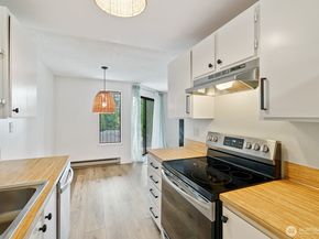 12744 NE 116th Street K33, Kirkland WA 98034