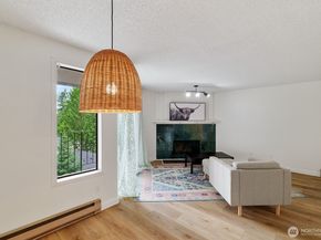 12744 NE 116th Street K33, Kirkland WA 98034