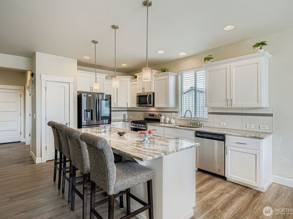 678 7TH Street NE, Auburn WA 98002