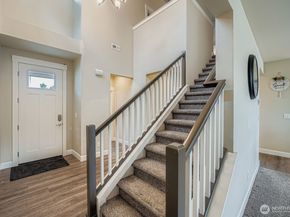 678 7TH Street NE, Auburn WA 98002