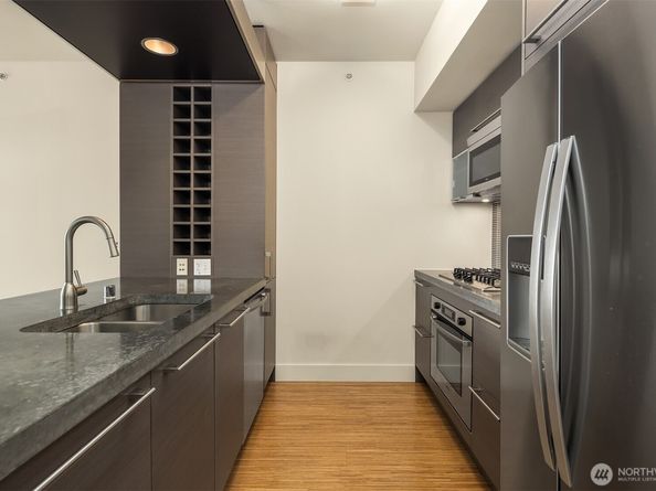 820 Blanchard Street 803, Seattle WA 98121