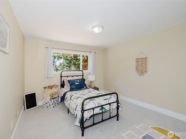 4000 Country Lane NW, Bremerton WA 98312
