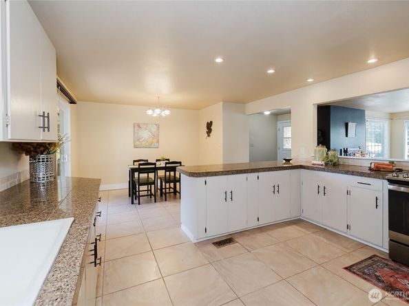 4000 Country Lane NW, Bremerton WA 98312