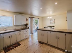 4000 Country Lane NW, Bremerton WA 98312