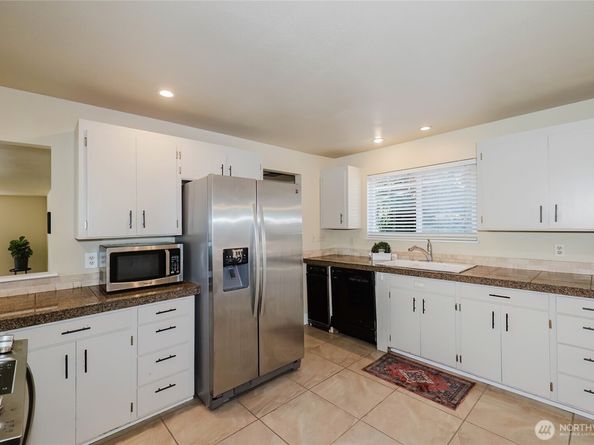 4000 Country Lane NW, Bremerton WA 98312