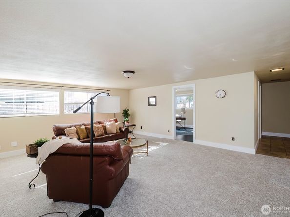 4000 Country Lane NW, Bremerton WA 98312