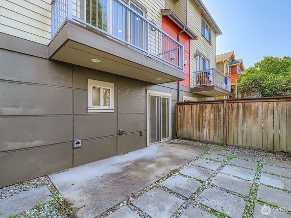 3635 Evanston Avenue N B, Seattle WA 98103
