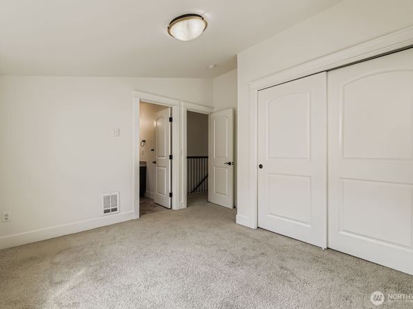 3635 Evanston Avenue N B, Seattle WA 98103