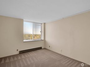 4540 8th Avenue NE 2302, Seattle WA 98105