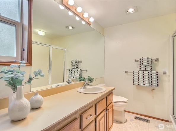 4106 221st Place SE 1072, Issaquah WA 98029