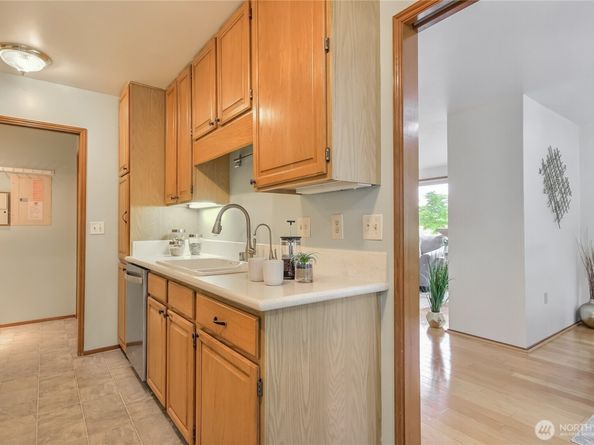 4106 221st Place SE 1072, Issaquah WA 98029