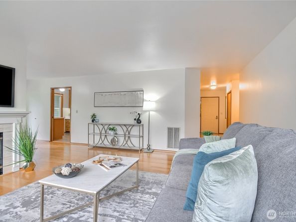 4106 221st Place SE 1072, Issaquah WA 98029