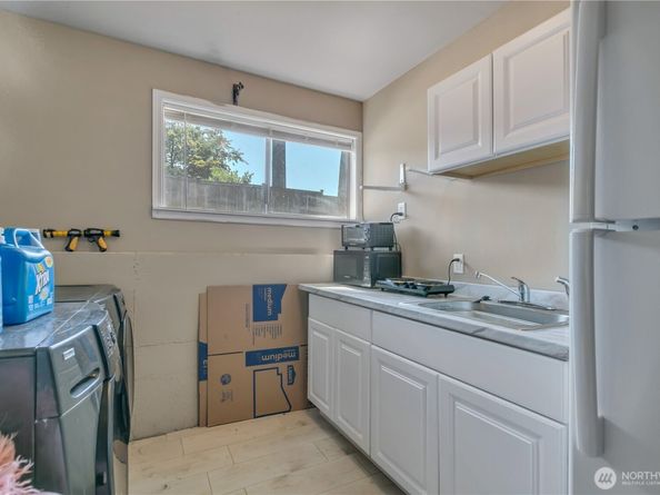 2820 Skyway Place, Auburn WA 98092