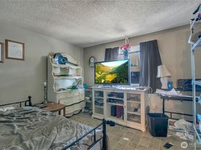 2820 Skyway Place, Auburn WA 98092
