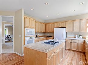 20807 40th Drive SE, Bothell WA 98021