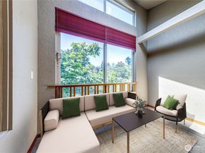 2210 NE 92nd Street 403, Seattle WA 98115