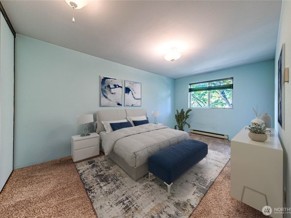 2210 NE 92nd Street 403, Seattle WA 98115