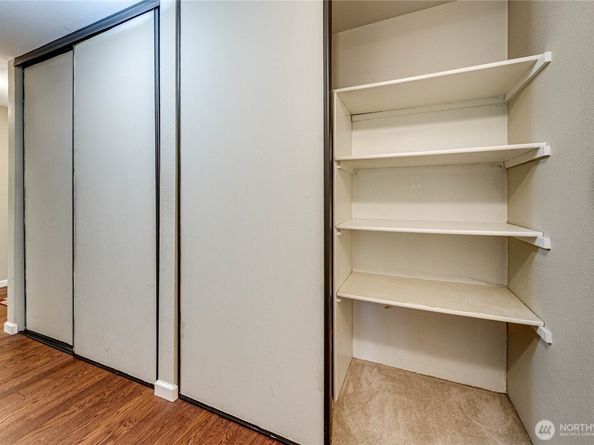 2210 NE 92nd Street 403, Seattle WA 98115