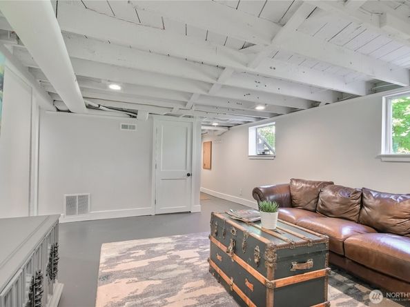 8605 Wallingford Avenue N, Seattle WA 98103