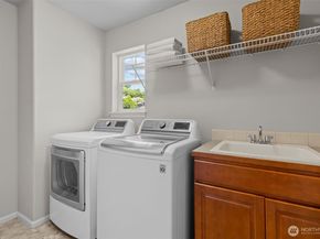 8122 NE 189th Place, Kenmore WA 98028